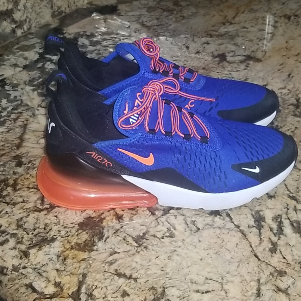 Nike 270s